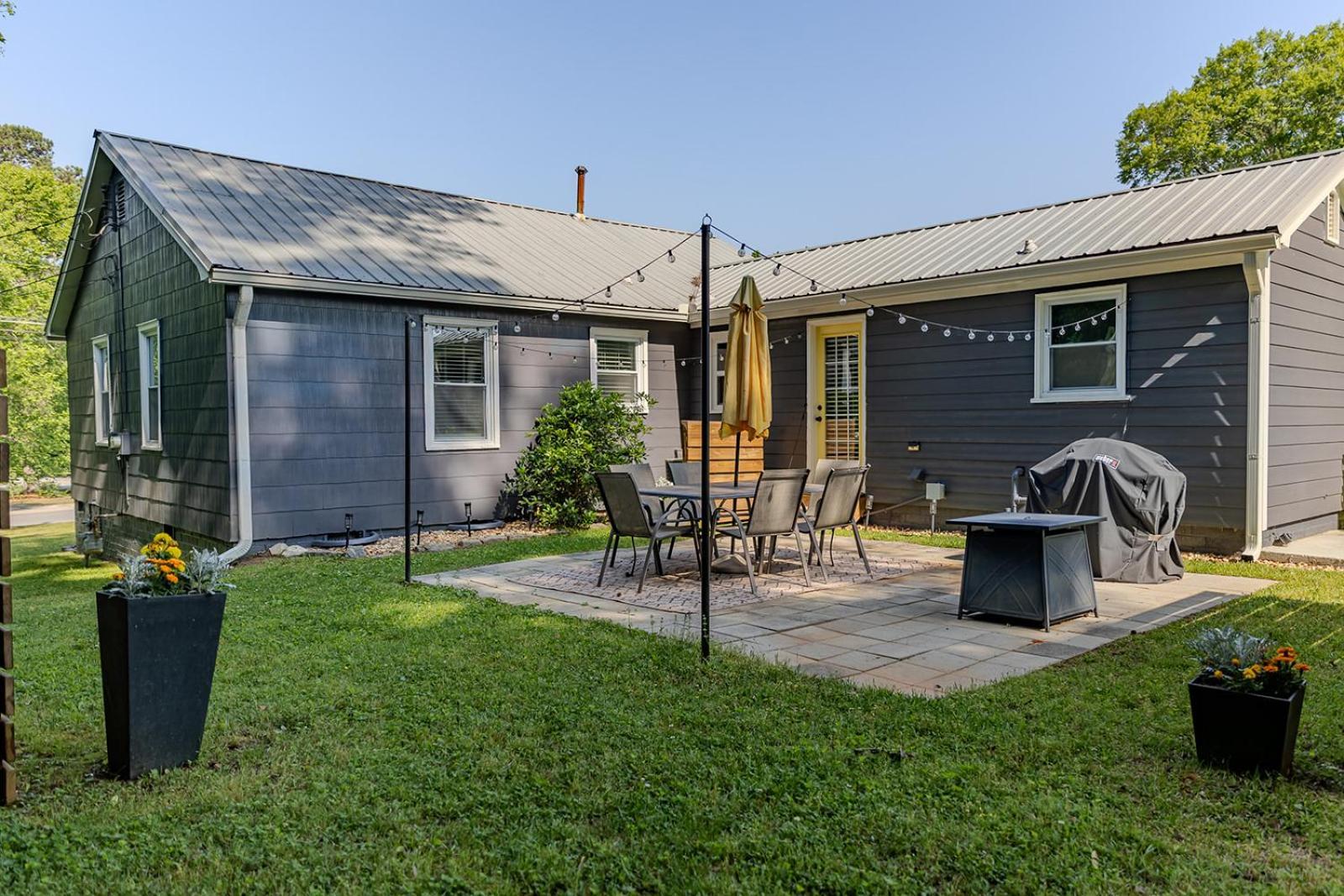 Blue Bungalow W/ Free Golf Cart 1/2 Mi From Square Covington Buitenkant foto